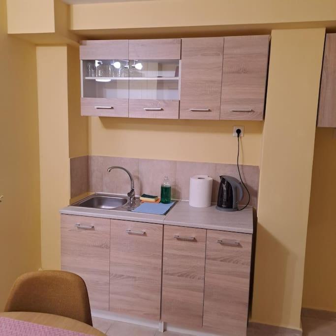 Zenia Home 1 Στην Καρδιά Της Πάτρας Exteriör bild